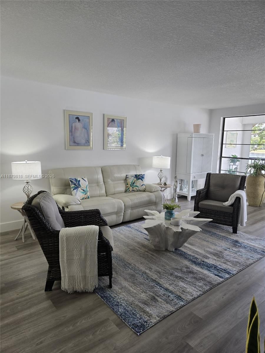 Real estate property located at 7632 Fairfax Dr #7632, Broward, Fairfax Condominium I, Tamarac, FL