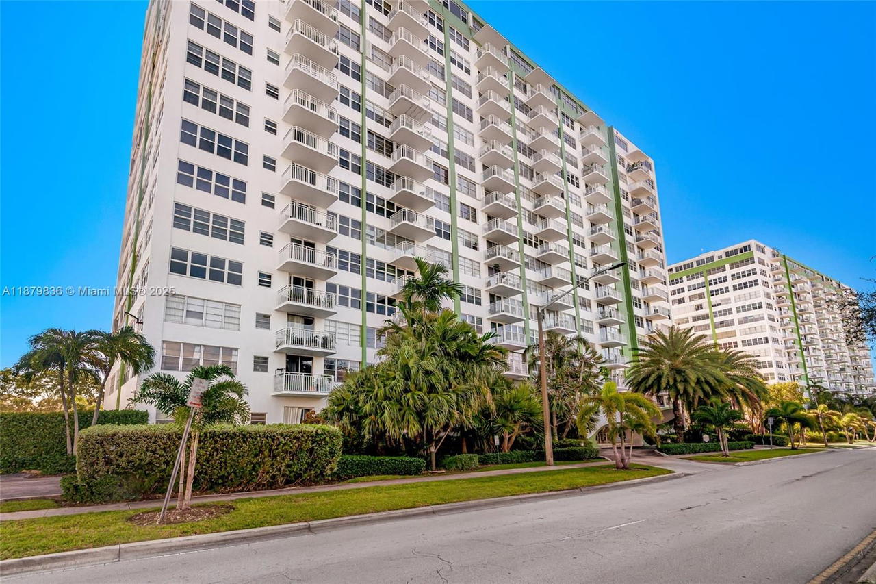 Real estate property located at 2150 Sans Souci Blvd A1109, Miami-dade, Bayview Towers Condo Sout, North Miami, FL