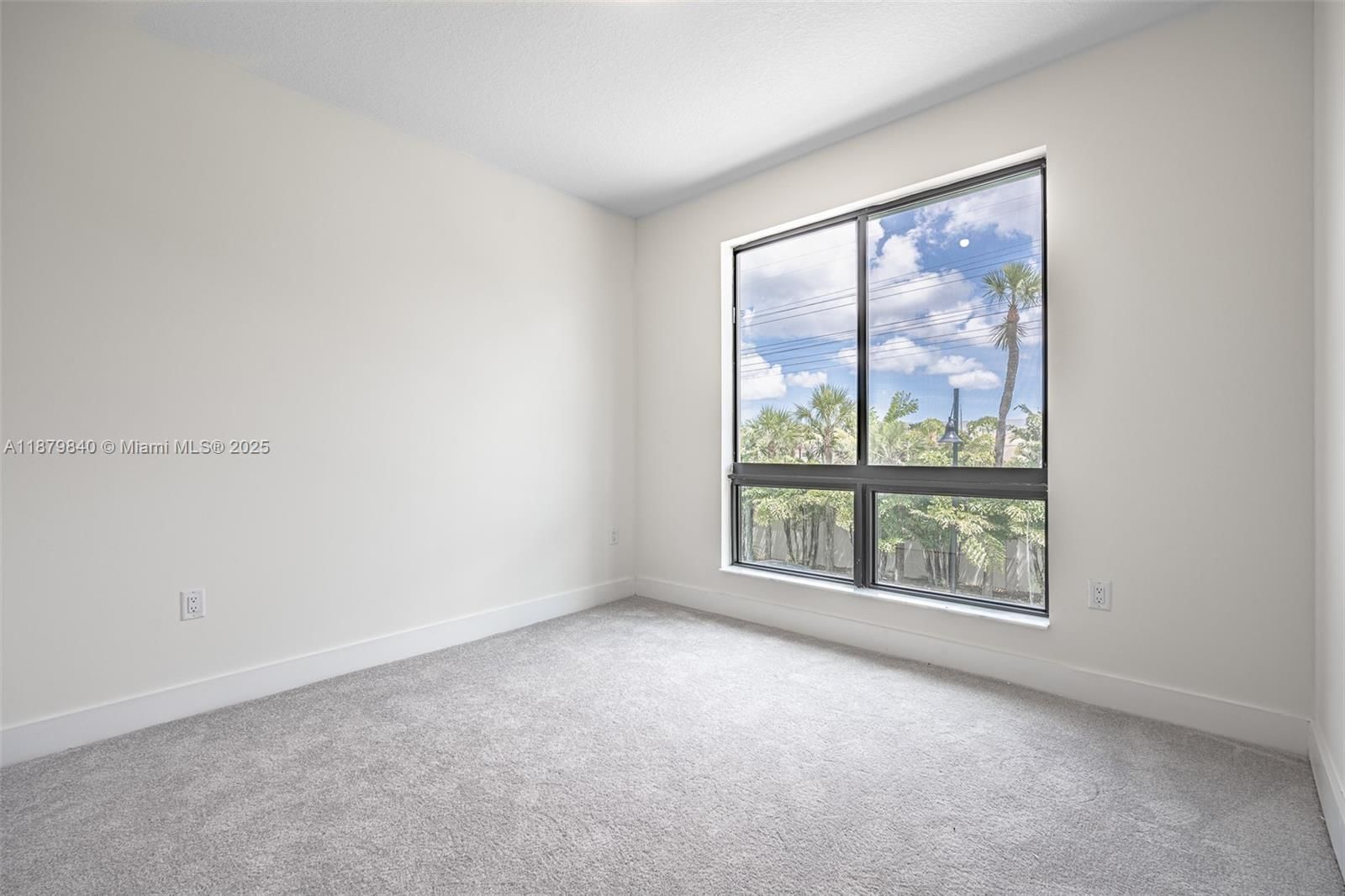 Real estate property located at 8001 41st St F-208, Miami-dade, Downtown Doral South Phas, Doral, FL