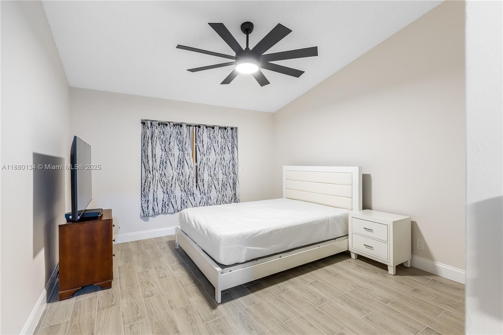 Real estate property located at 5284 Tiffany Anne Cir, Palm Beach, Cypress Lakes 10, West Palm Beach, FL