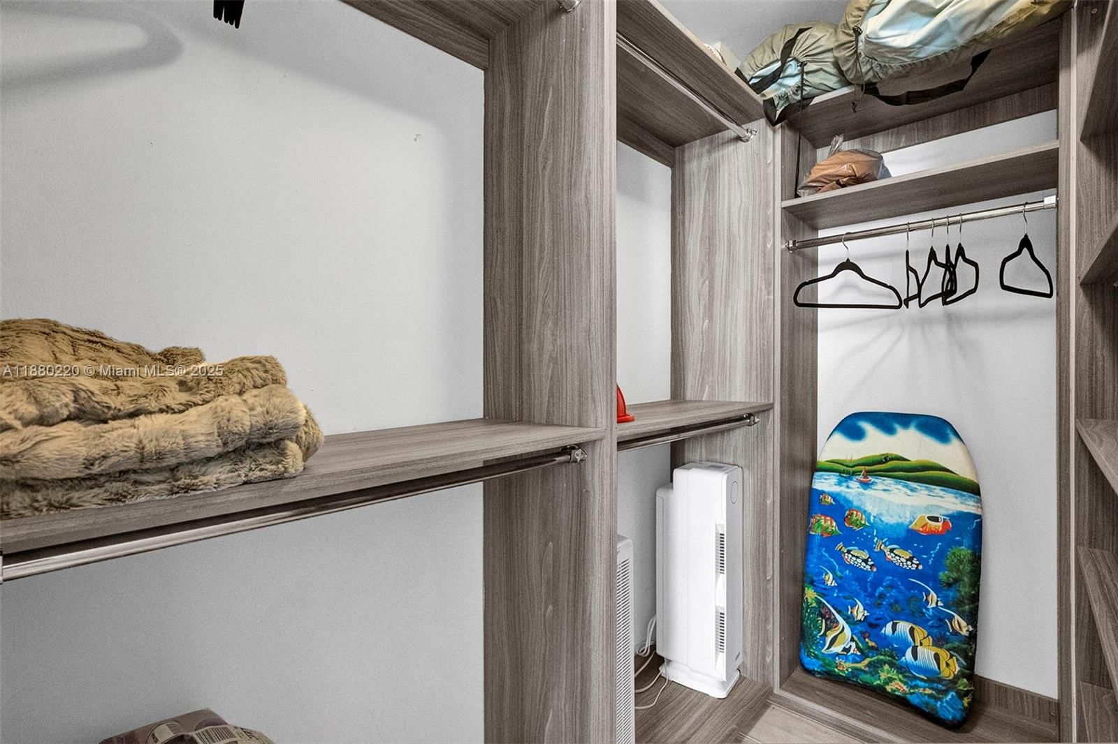 Real estate property located at 1460 Ocean Dr #305, Miami-dade, The Drake Condo, Miami Beach, FL