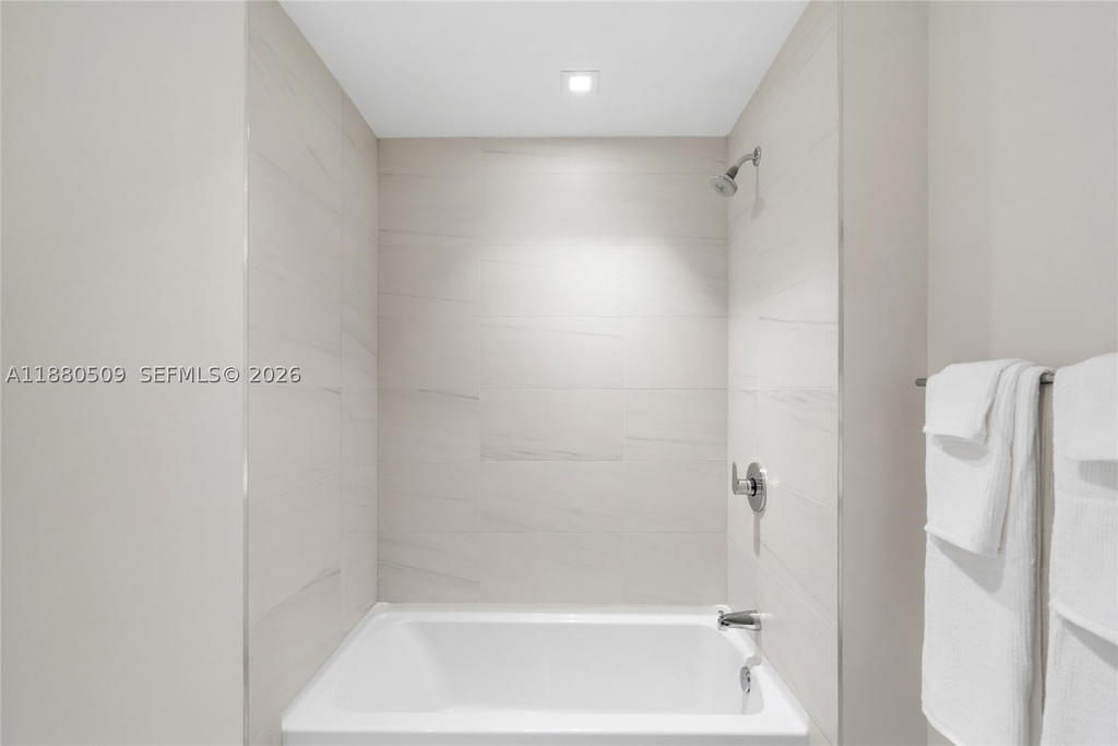 Real estate property located at 1116 Ocean Blvd #1404, Broward, Solemar Beach Condo, Pompano Beach, FL