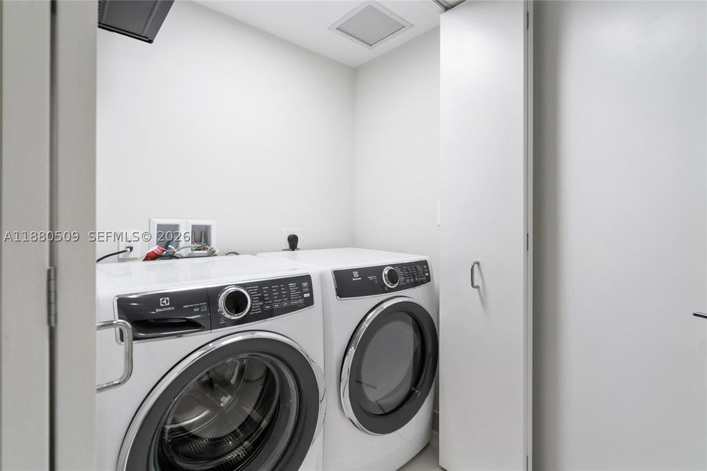 Real estate property located at 1116 Ocean Blvd #1404, Broward, Solemar Beach Condo, Pompano Beach, FL