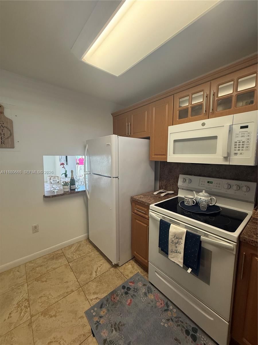 Real estate property located at 8345 Sunrise Lakes Blvd #309, Broward, Sunrise Lakes 42 Condo, Sunrise, FL