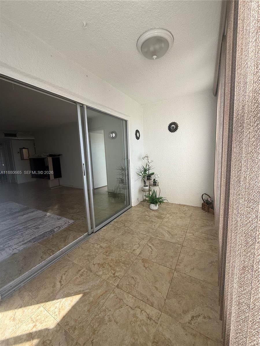 Real estate property located at 8345 Sunrise Lakes Blvd #309, Broward, Sunrise Lakes 42 Condo, Sunrise, FL