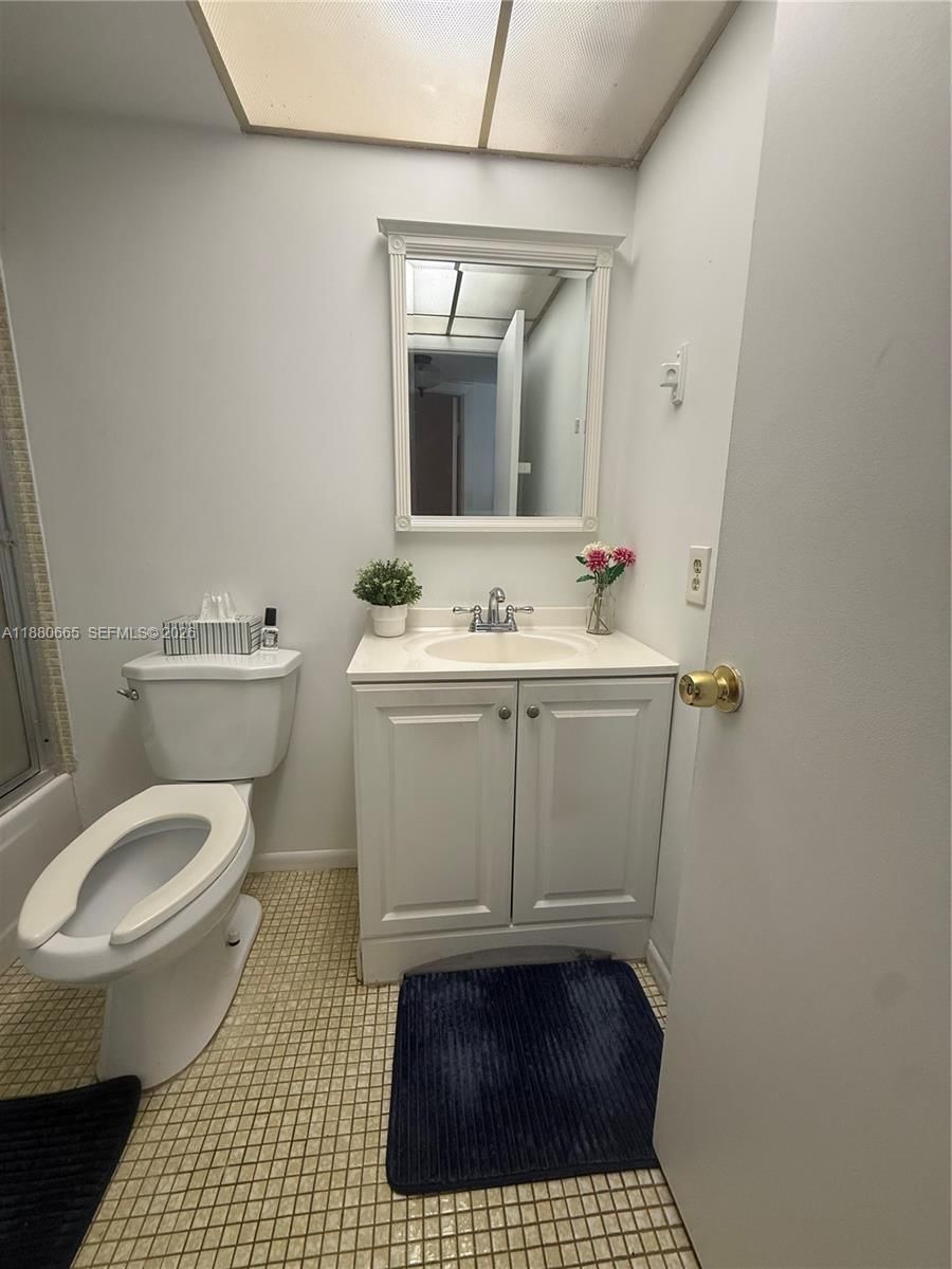 Real estate property located at 8345 Sunrise Lakes Blvd #309, Broward, Sunrise Lakes 42 Condo, Sunrise, FL
