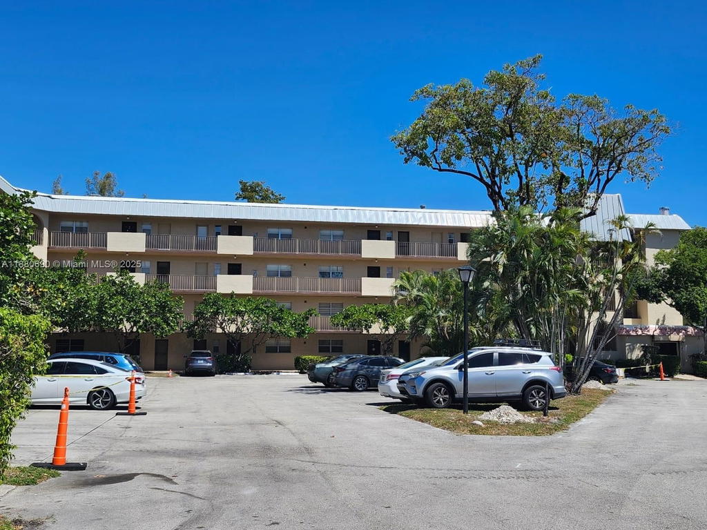 Real estate property located at , Broward, Inverrary Country Club, Lauderhill, FL
