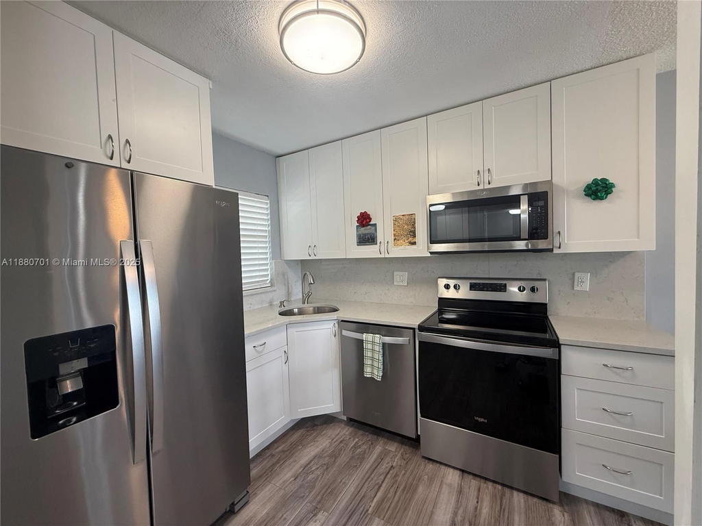 Real estate property located at 9001 Sunrise Lakes Blvd #308, Broward, Sunrise Lakes 88 Condo, Sunrise, FL