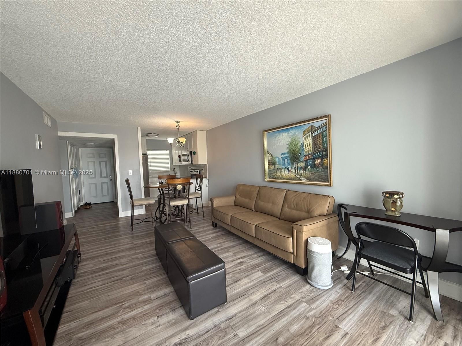 Real estate property located at 9001 Sunrise Lakes Blvd #308, Broward, Sunrise Lakes 88 Condo, Sunrise, FL