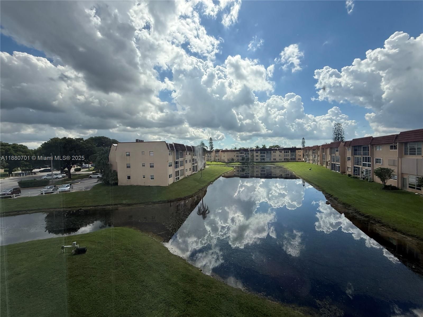 Real estate property located at 9001 Sunrise Lakes Blvd #308, Broward, Sunrise Lakes 88 Condo, Sunrise, FL