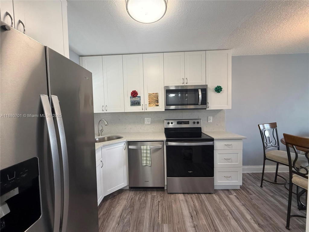 Real estate property located at 9001 Sunrise Lakes Blvd #308, Broward, Sunrise Lakes 88 Condo, Sunrise, FL