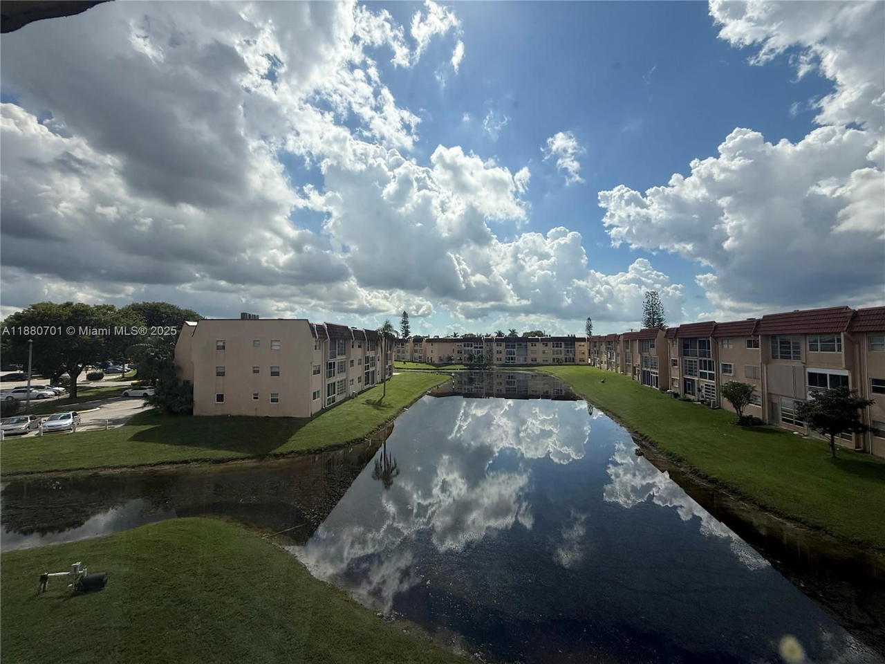 Real estate property located at 9001 Sunrise Lakes Blvd #308, Broward, Sunrise Lakes 88 Condo, Sunrise, FL