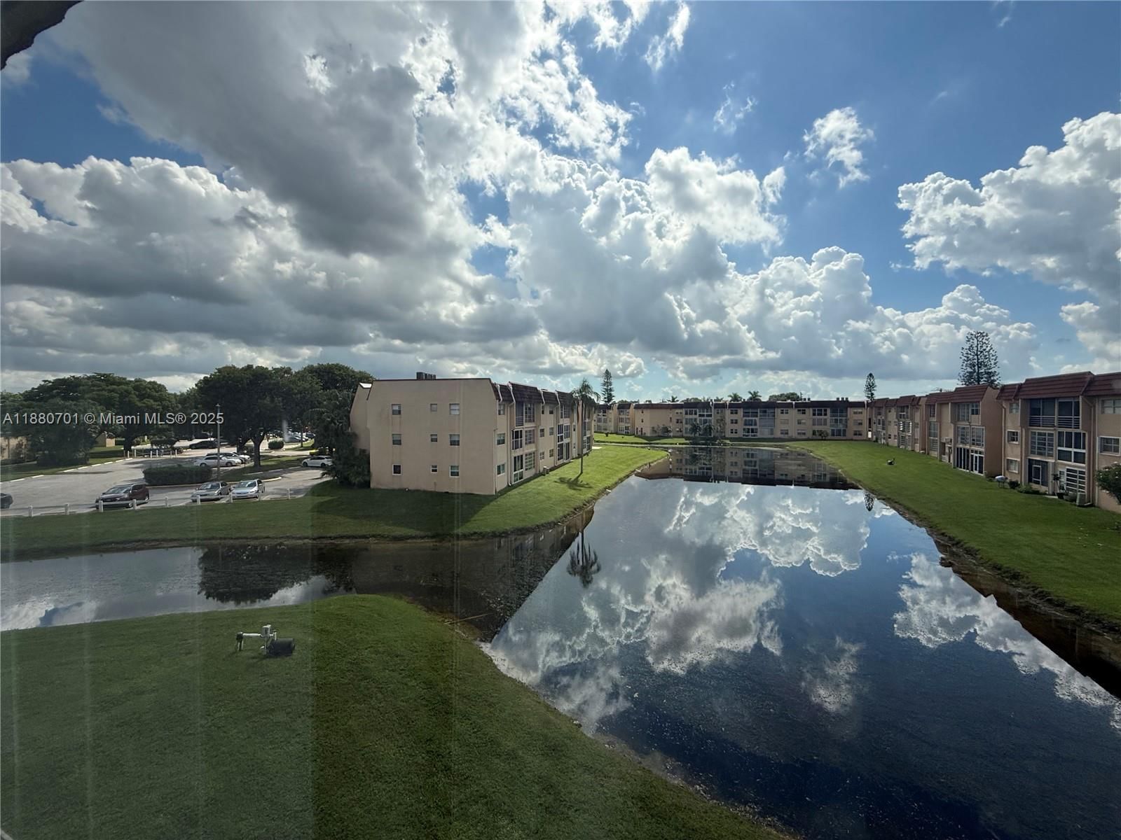 Real estate property located at 9001 Sunrise Lakes Blvd #308, Broward, Sunrise Lakes 88 Condo, Sunrise, FL