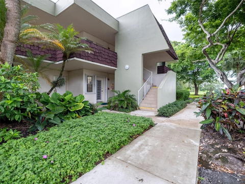 Real estate property located at 3201 Course Ln #209, Broward, Palm Aire, Pompano Beach, FL