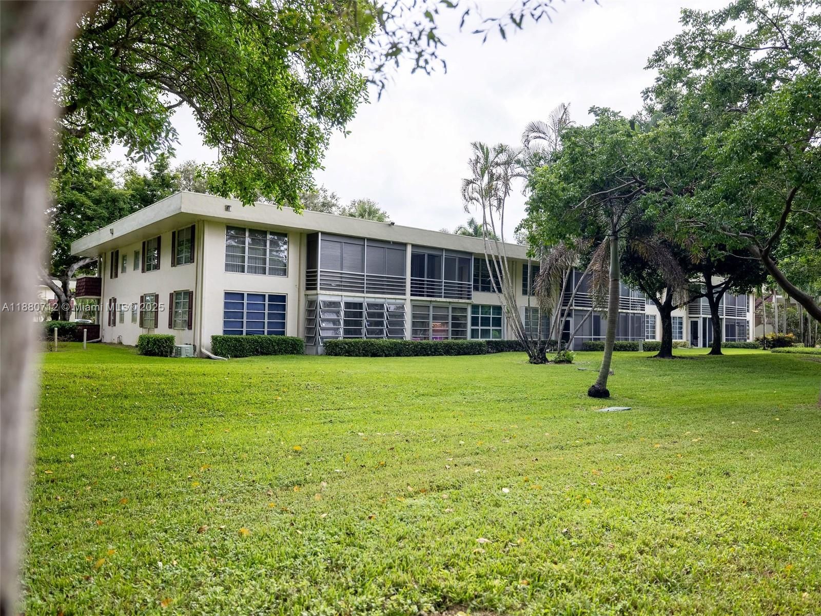 Real estate property located at 3201 Course Ln #209, Broward, Palm Aire, Pompano Beach, FL