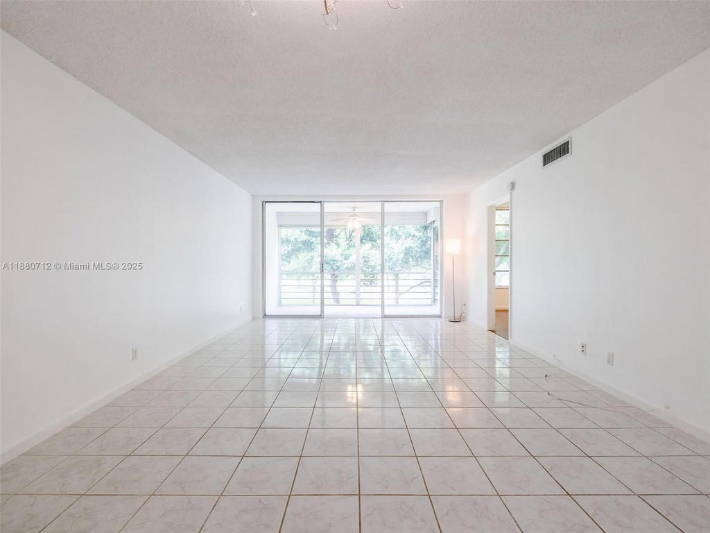 Real estate property located at 3201 Course Ln #209, Broward, Palm Aire, Pompano Beach, FL