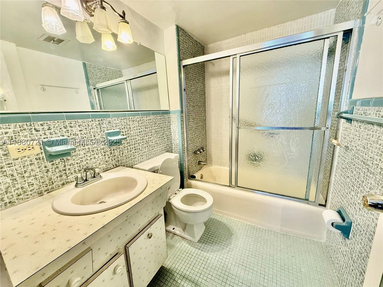 Real estate property located at 9700 Bay Harbor Dr #406, Miami-dade, Summit Condo, Bay Harbor Islands, FL
