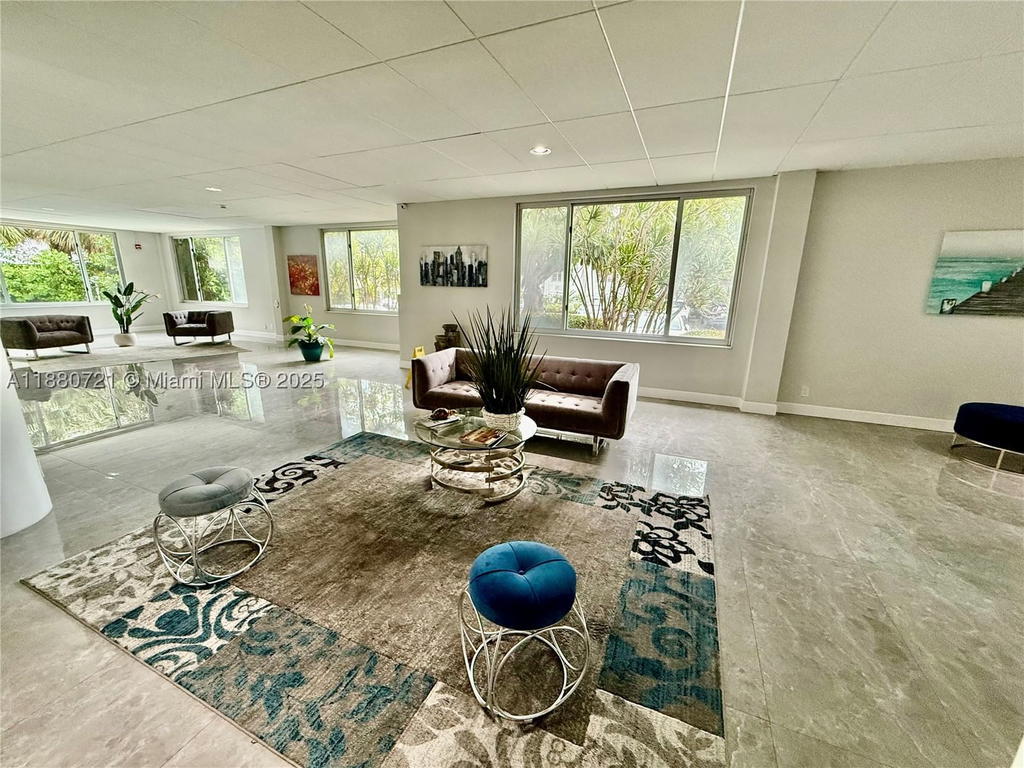 Real estate property located at 9700 Bay Harbor Dr #406, Miami-dade, Summit Condo, Bay Harbor Islands, FL
