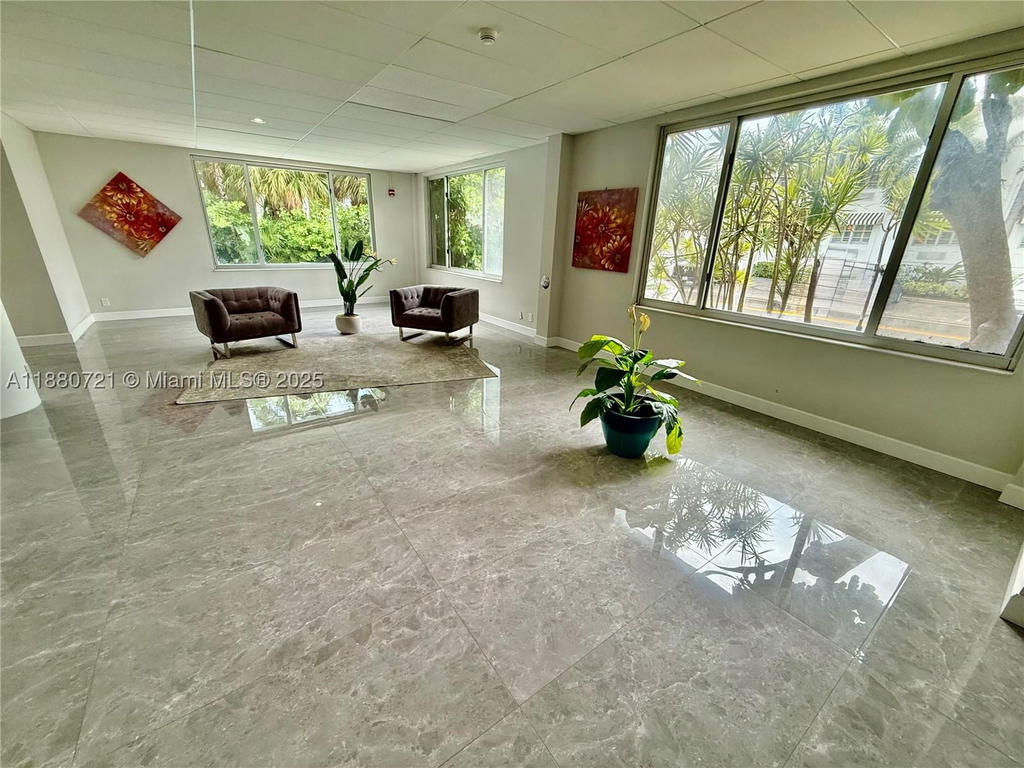 Real estate property located at 9700 Bay Harbor Dr #406, Miami-dade, Summit Condo, Bay Harbor Islands, FL