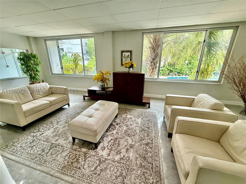 Real estate property located at 9700 Bay Harbor Dr #406, Miami-dade, Summit Condo, Bay Harbor Islands, FL