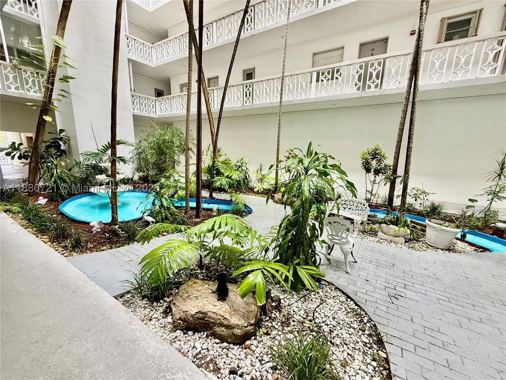 Real estate property located at 9700 Bay Harbor Dr #406, Miami-dade, Summit Condo, Bay Harbor Islands, FL