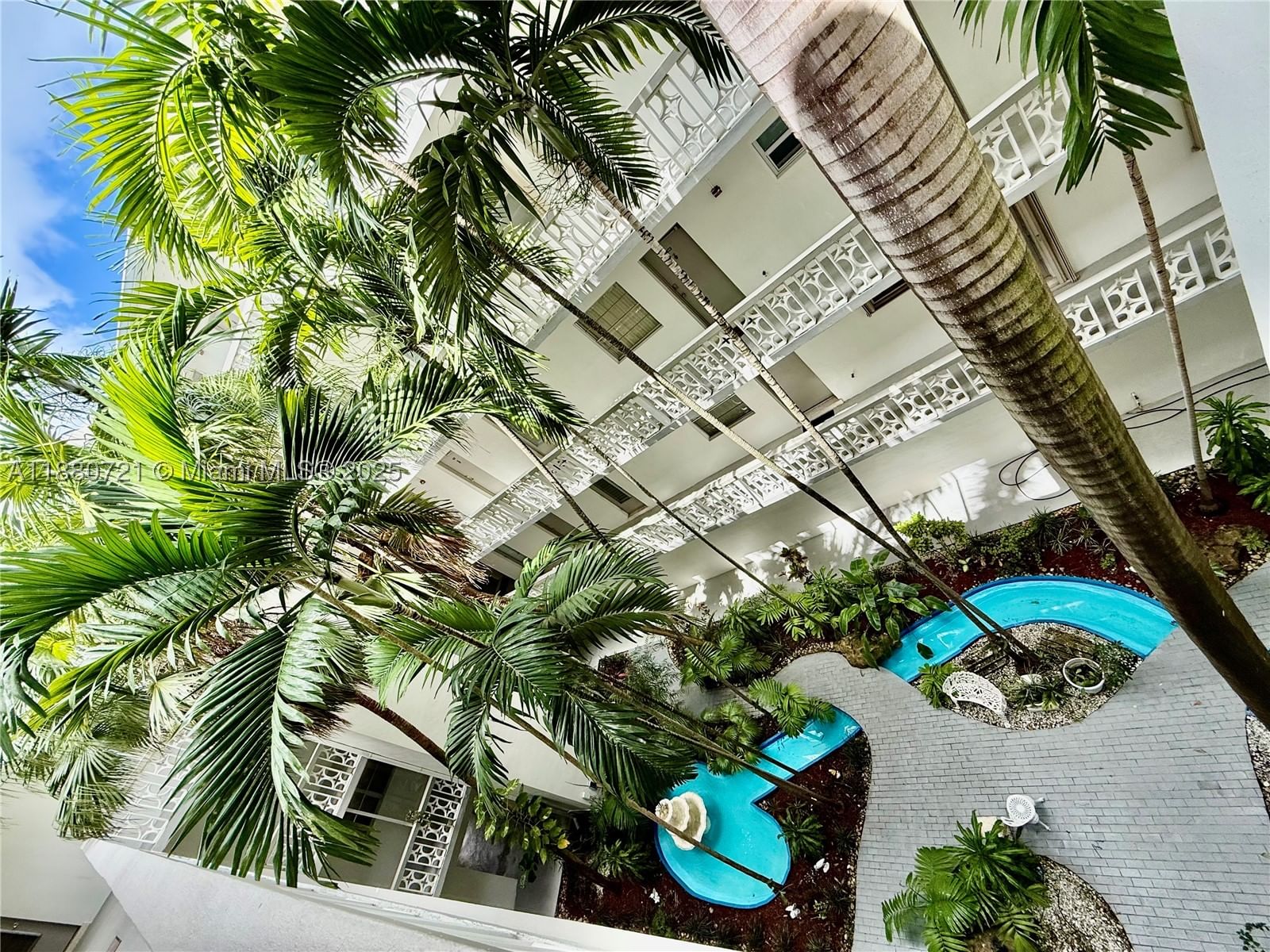 Real estate property located at 9700 Bay Harbor Dr #406, Miami-dade, Summit Condo, Bay Harbor Islands, FL