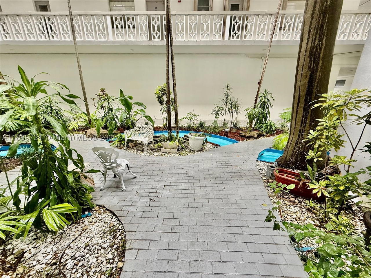 Real estate property located at 9700 Bay Harbor Dr #406, Miami-dade, Summit Condo, Bay Harbor Islands, FL