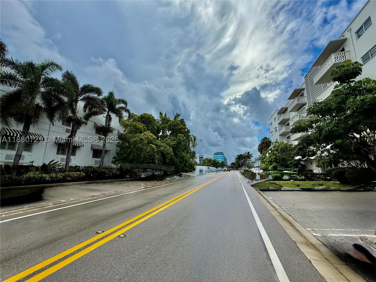 Real estate property located at 9700 Bay Harbor Dr #406, Miami-dade, Summit Condo, Bay Harbor Islands, FL