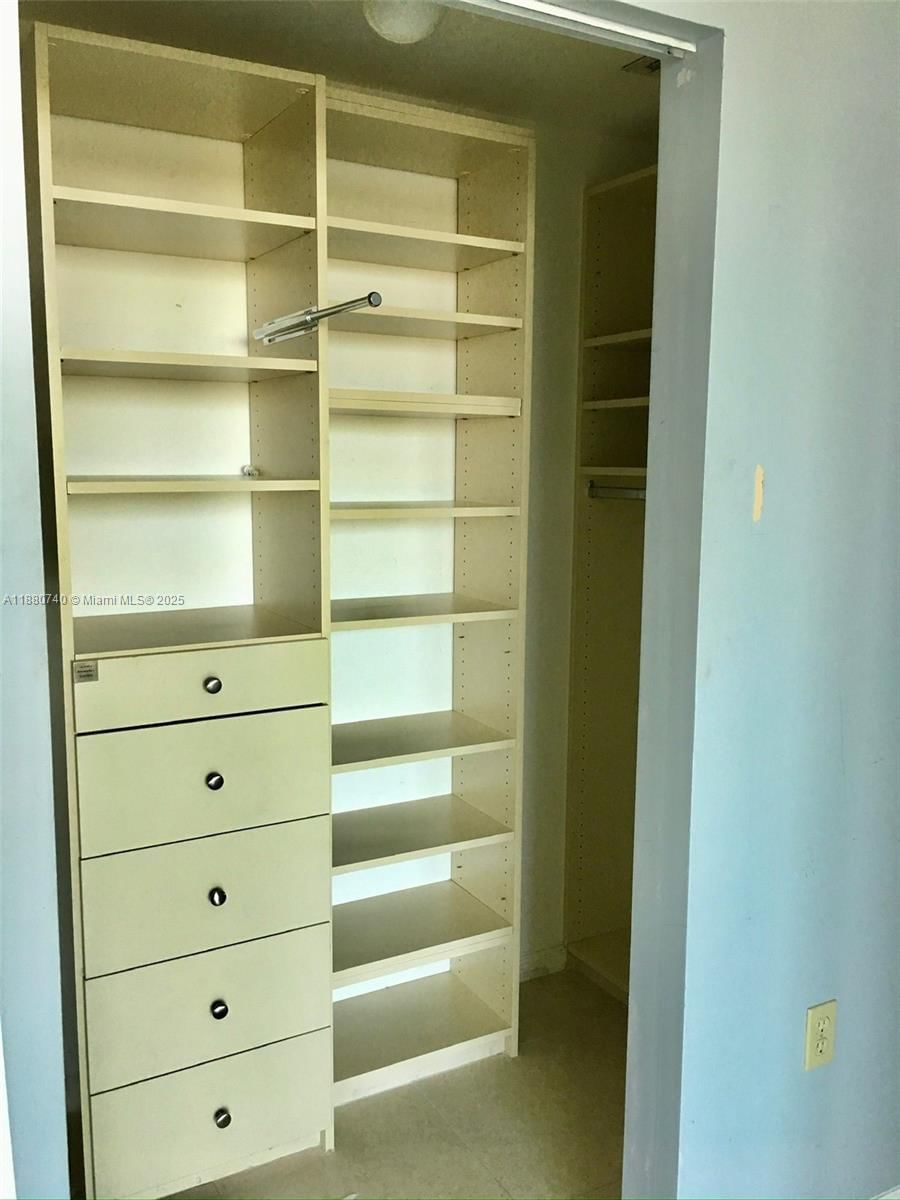 Real estate property located at 2021 3rd Ave #903, Miami-dade, Roads At 21st Condo, Miami, FL
