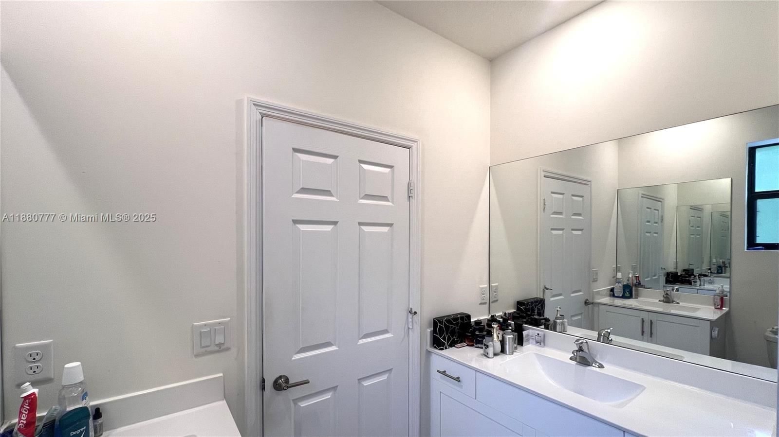 Real estate property located at 10117 32nd Ln #0, Miami-dade, Aquabella Section One, Hialeah, FL