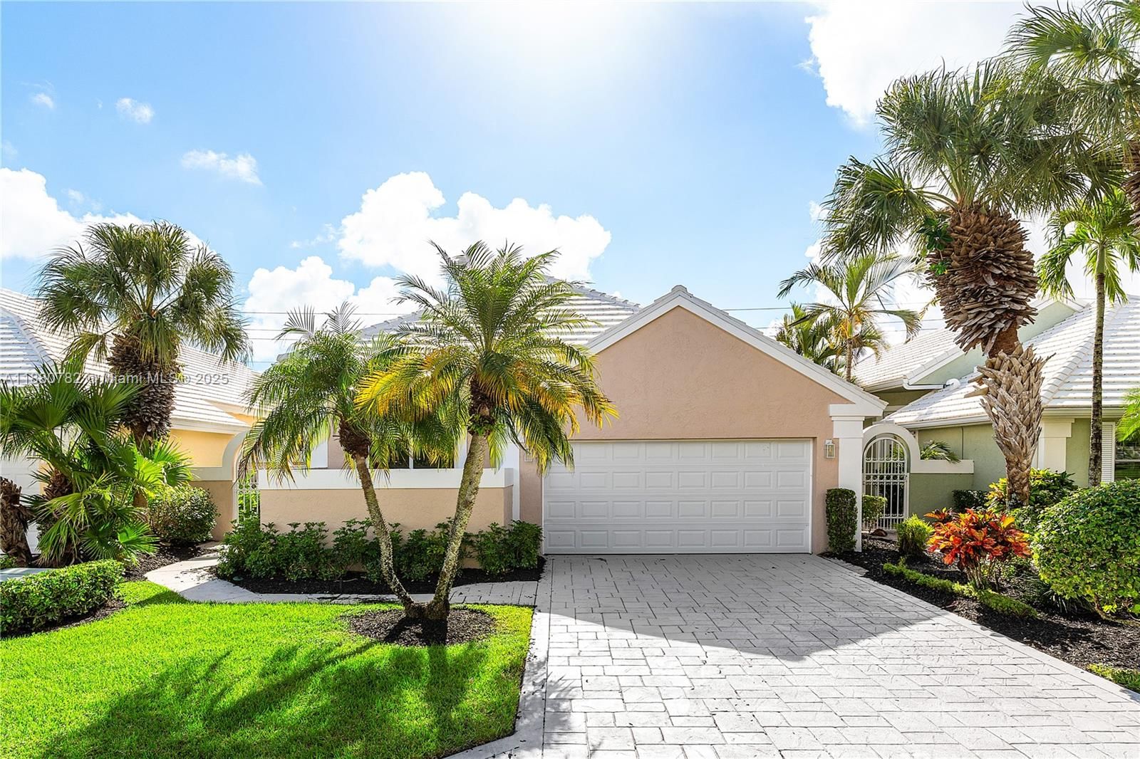 Real estate property located at 9041 Baybury Ln, Palm Beach, Breakers West 13, West Palm Beach, FL