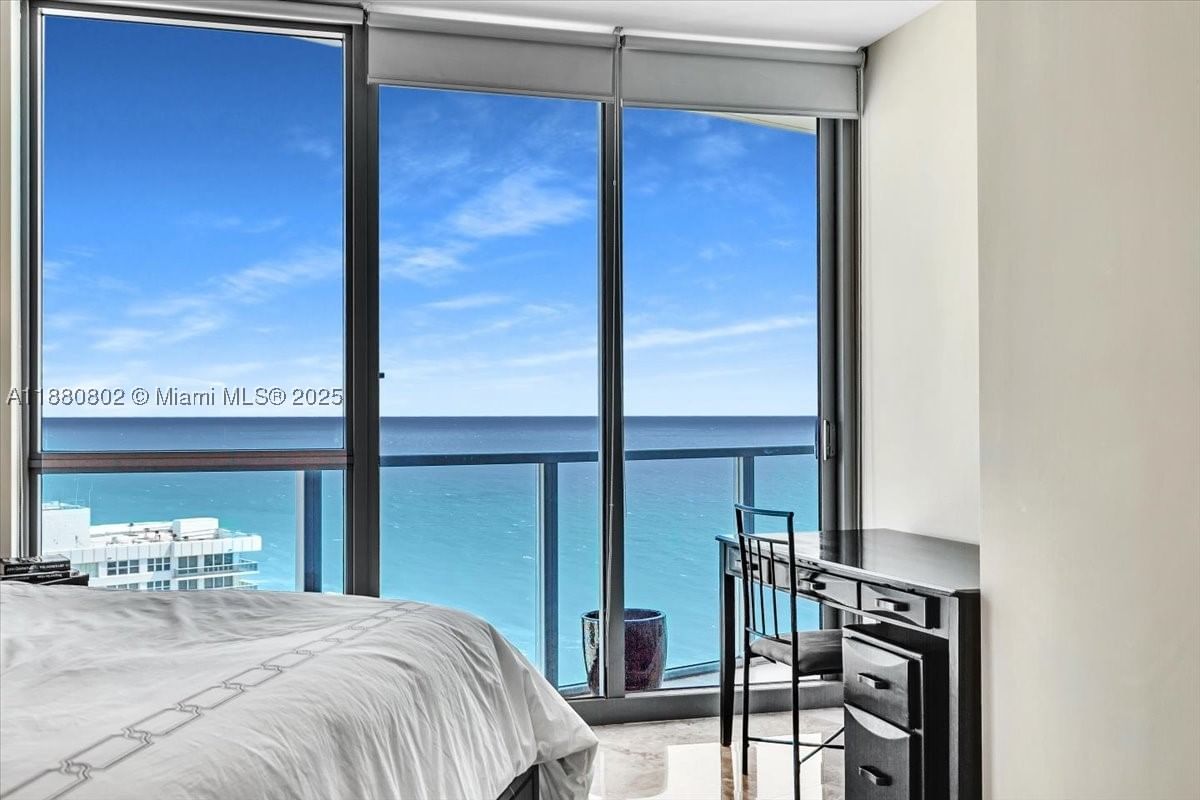 Real estate property located at 3101 Ocean Dr #2307, Broward, Ocean Palms Condo, Hollywood, FL