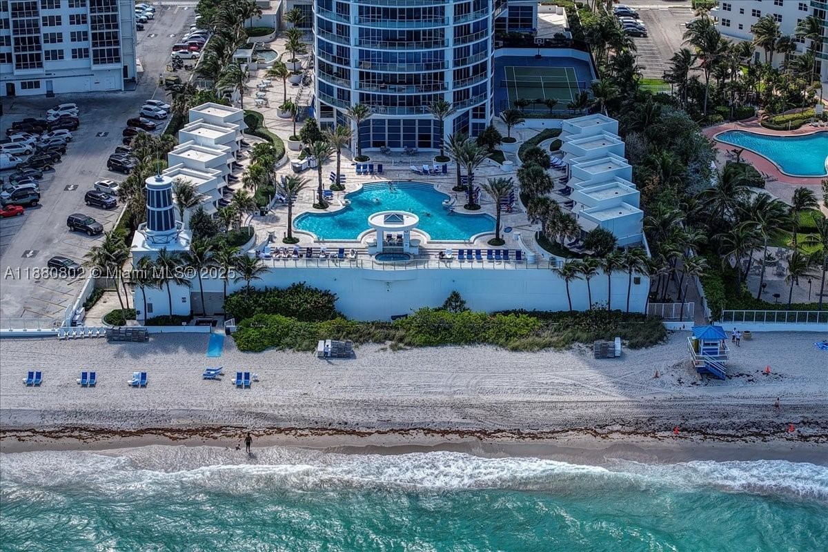 Real estate property located at 3101 Ocean Dr #2307, Broward, Ocean Palms Condo, Hollywood, FL