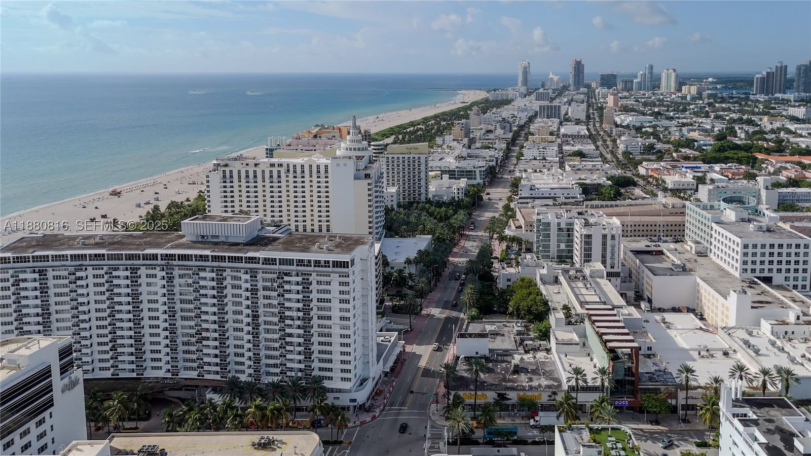 Real estate property located at 100 Lincoln Rd #323, Miami-dade, The Decoplage Condo, Miami Beach, FL