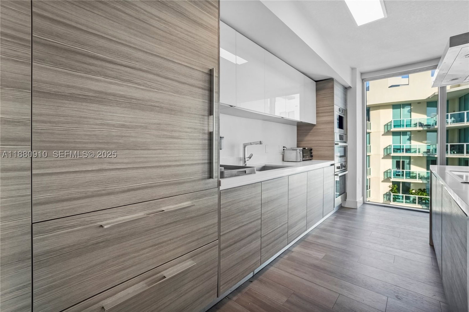 Real estate property located at 300 Sunny Isles Blvd #4-1802, Miami-dade, Parque Towers Condo, Sunny Isles Beach, FL