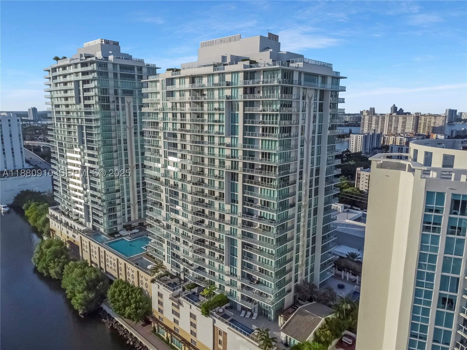Real estate property located at 300 Sunny Isles Blvd #4-1802, Miami-dade, Parque Towers Condo, Sunny Isles Beach, FL