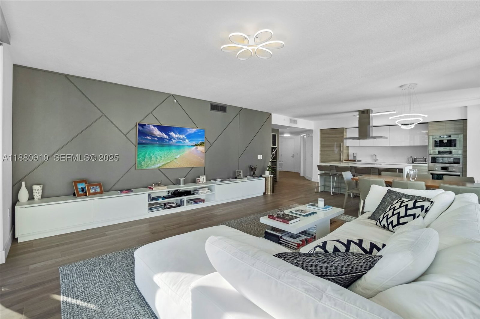 Real estate property located at 300 Sunny Isles Blvd #4-1802, Miami-dade, Parque Towers Condo, Sunny Isles Beach, FL