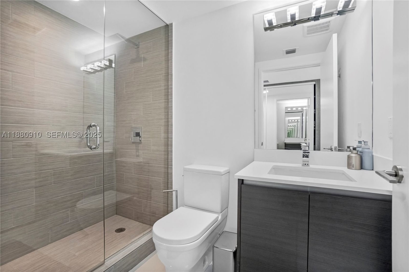 Real estate property located at 300 Sunny Isles Blvd #4-1802, Miami-dade, Parque Towers Condo, Sunny Isles Beach, FL
