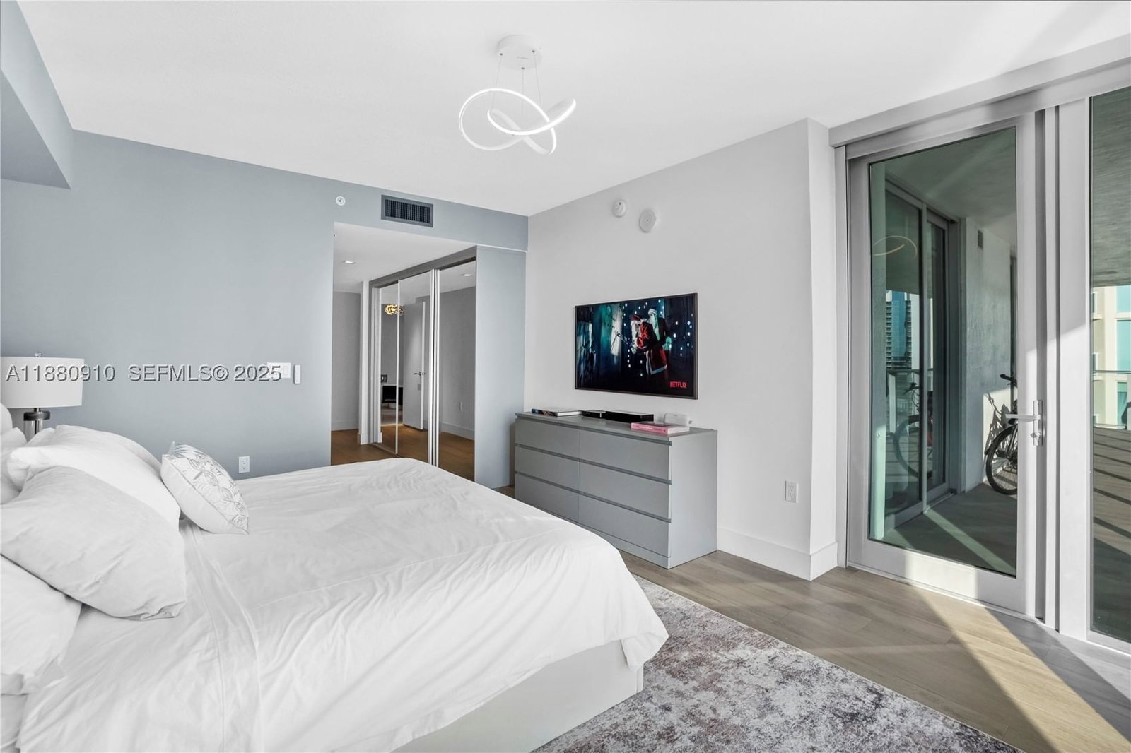 Real estate property located at 300 Sunny Isles Blvd #4-1802, Miami-dade, Parque Towers Condo, Sunny Isles Beach, FL