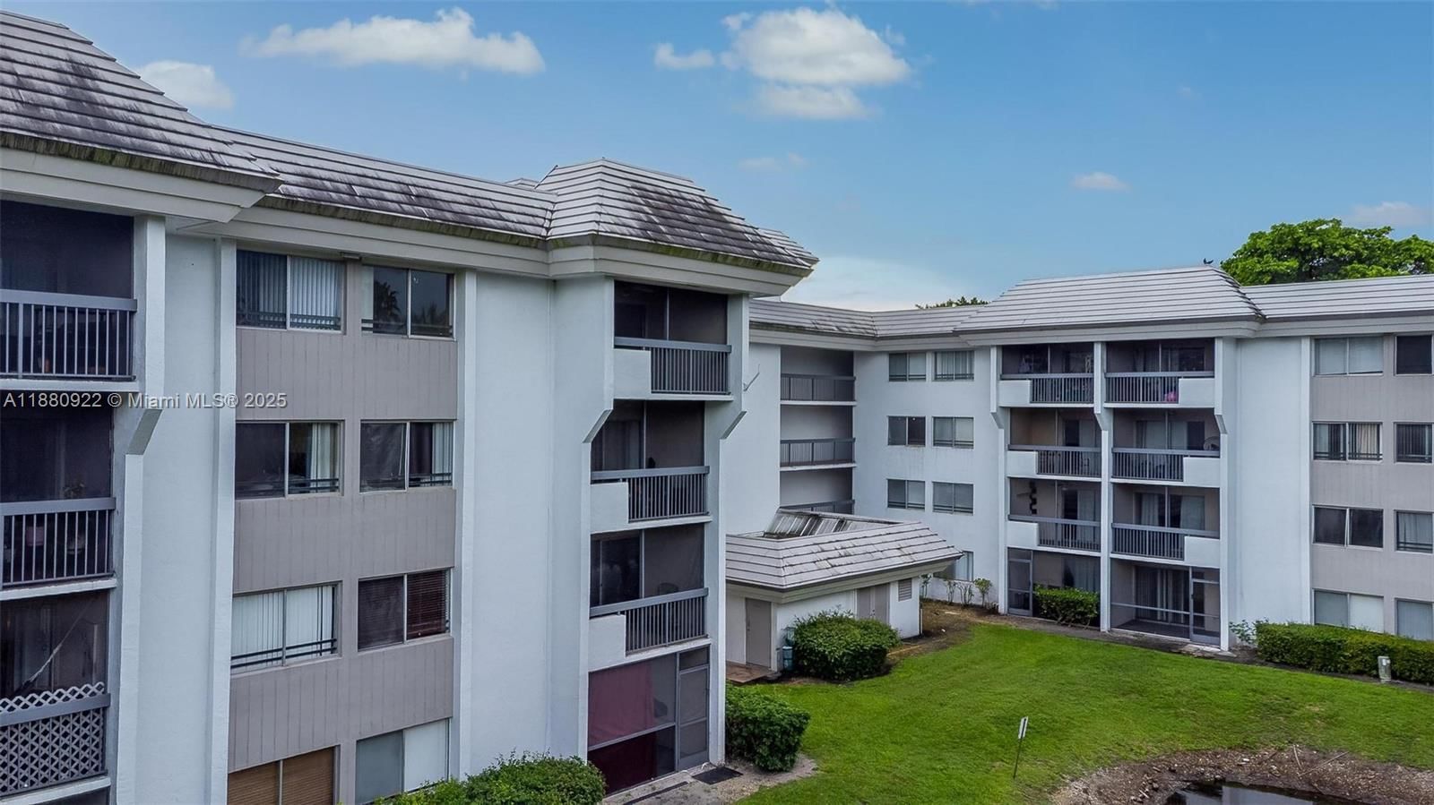 Real estate property located at 711 Pine Island Rd #410, Broward, Belasera At Pine Island C, Plantation, FL