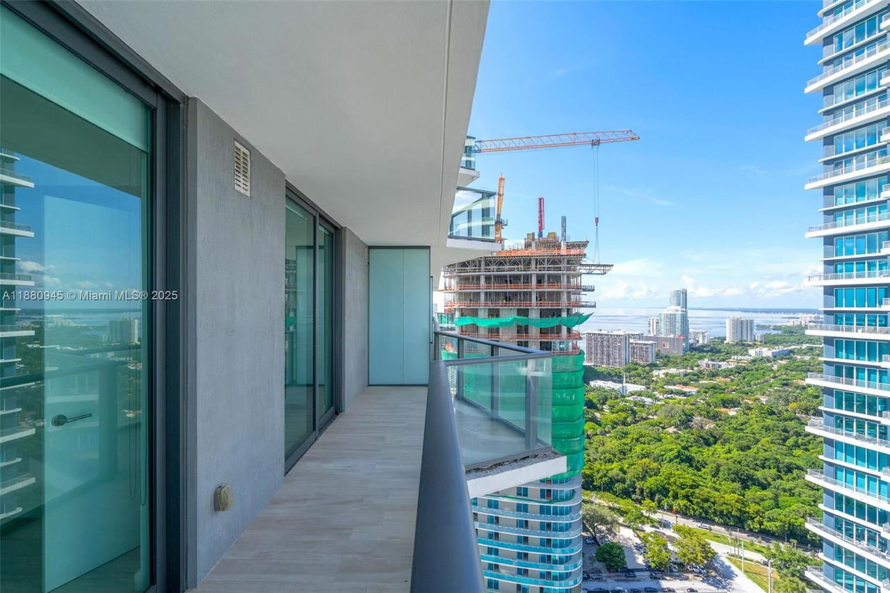 Real estate property located at 1300 Miami Ave #3808, Miami-dade, 1300 S Miami Avenue Condo, Miami, FL