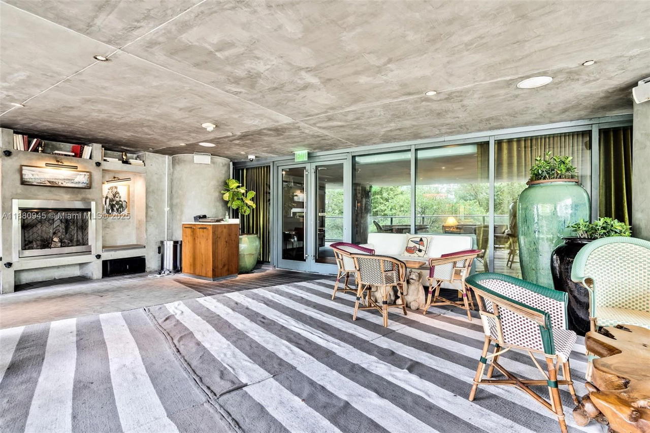 Real estate property located at 1300 Miami Ave #3808, Miami-dade, 1300 S Miami Avenue Condo, Miami, FL
