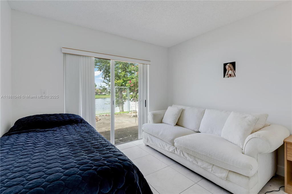 Real estate property located at 15351 36th St, Miami-dade, Caribe Lakes Phase I, Miami, FL