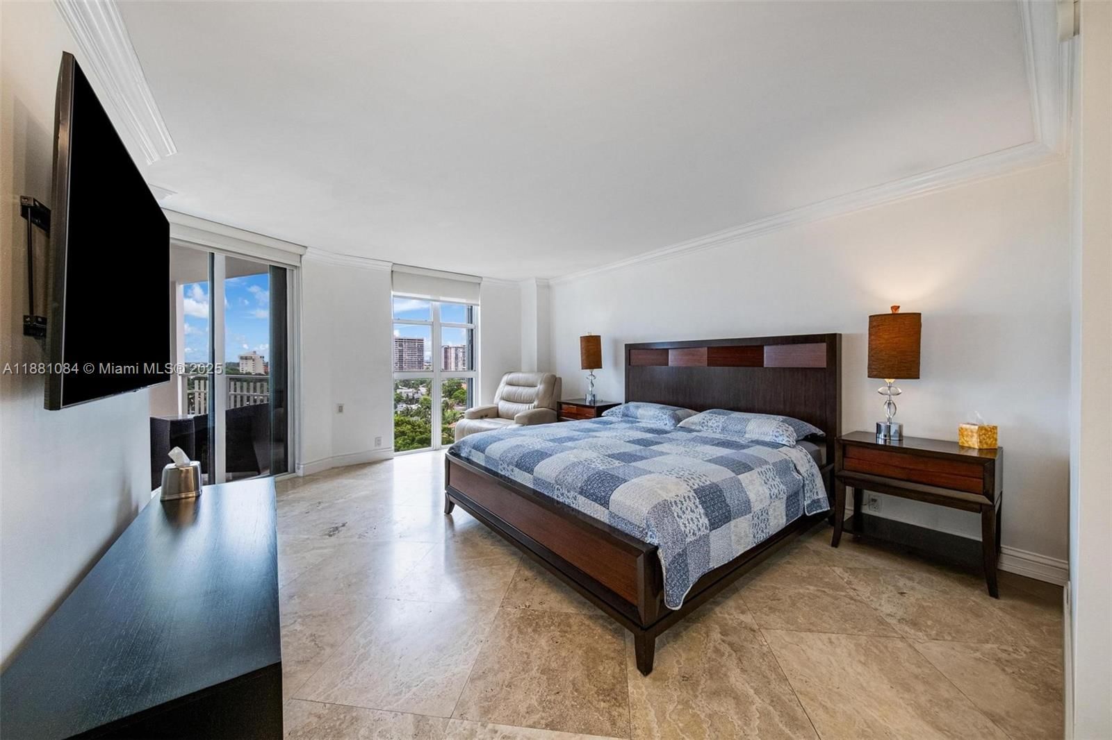 Real estate property located at 4000 Towerside Ter #1209, Miami-dade, The Towers Of Quayside Co, Miami, FL