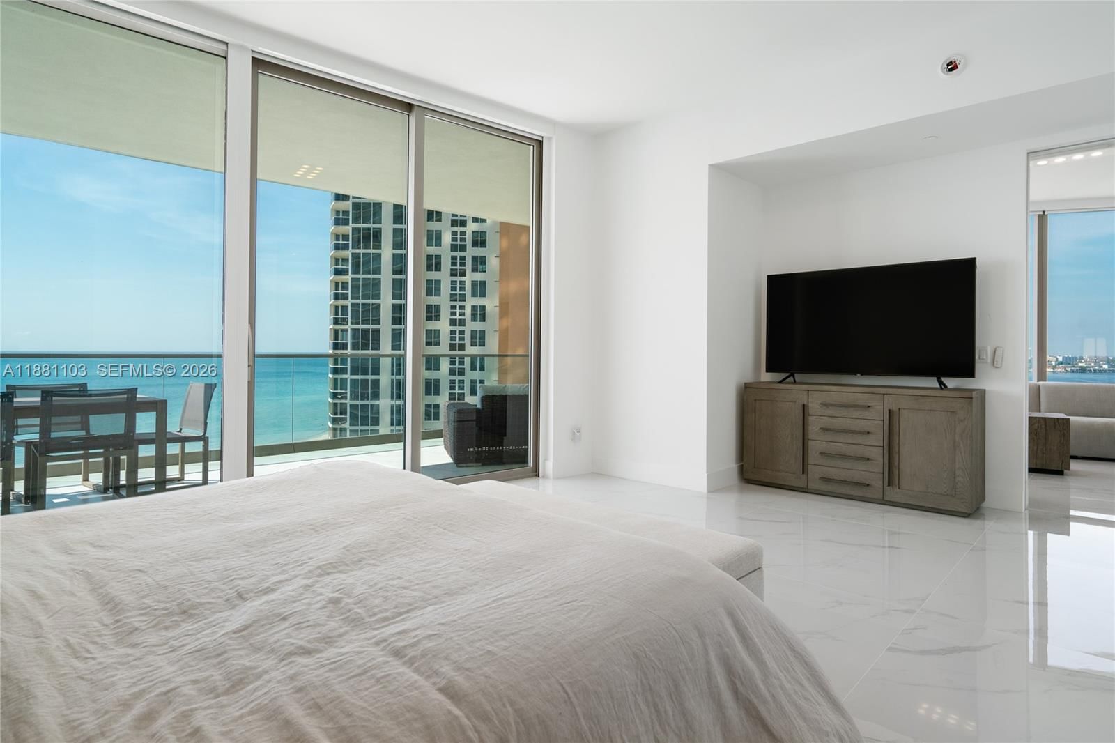 Real estate property located at 18975 Collins Ave #1104, Miami-dade, 18975 Collins Condo, Sunny Isles Beach, FL