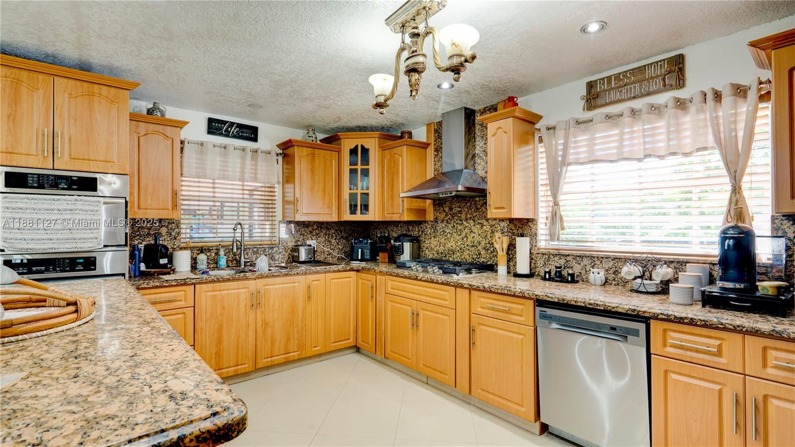 Real estate property located at 18501 130th Ave, Miami-dade, Carlock Sub, Miami, FL