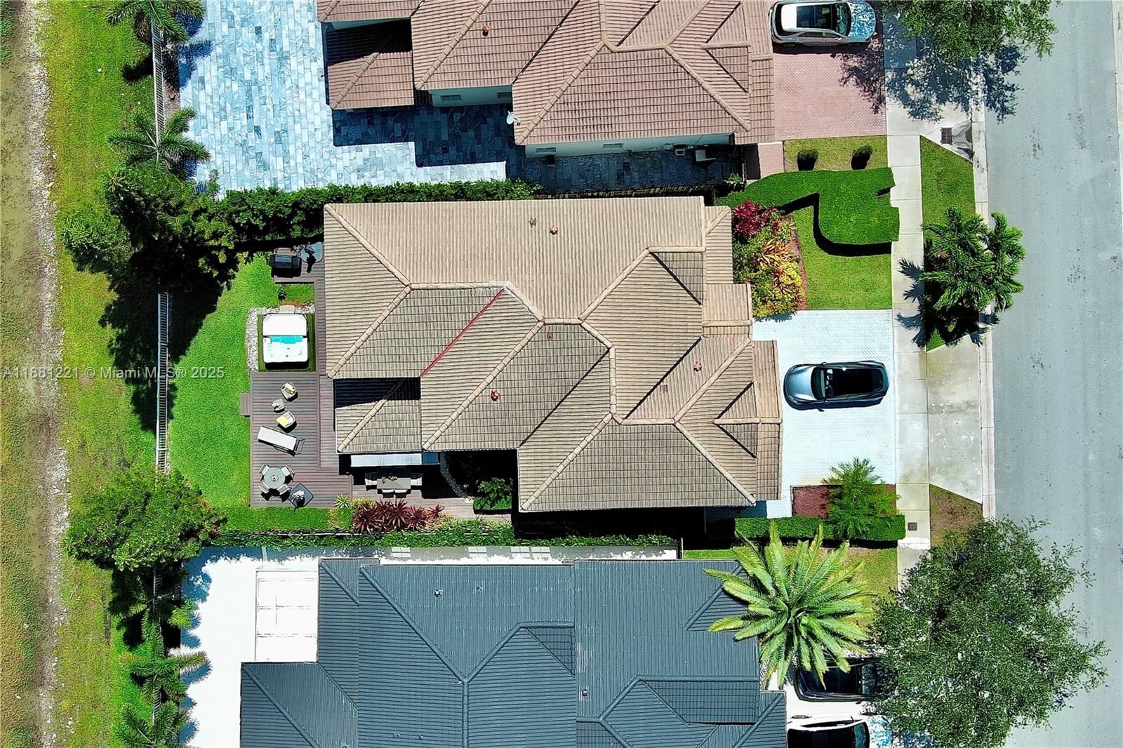 Real estate property located at 11257 78th St, Miami-dade, Doral Isles North Sec One, Doral, FL