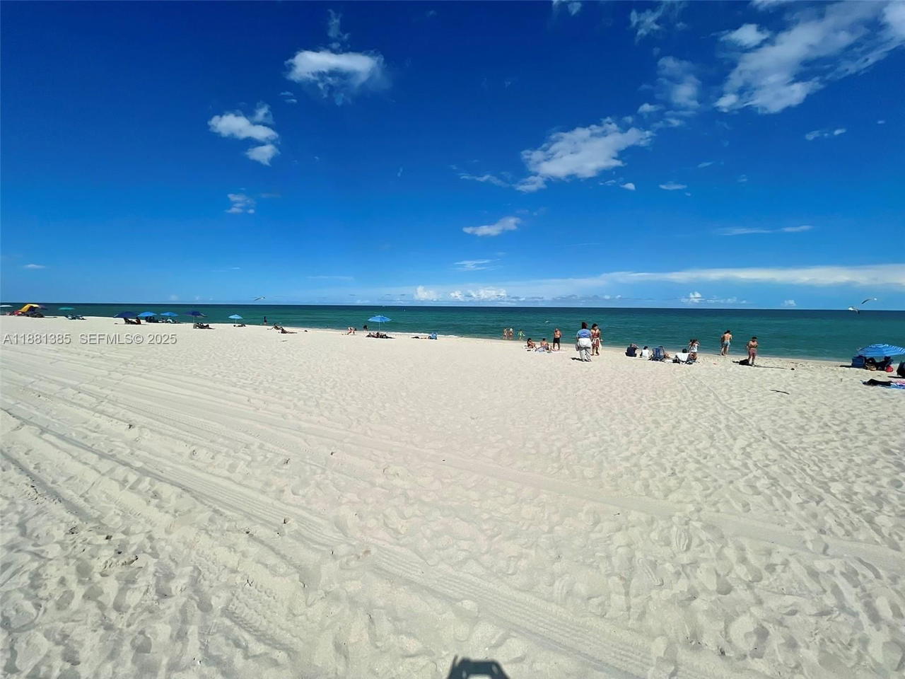 Real estate property located at 7326 Collins Ave #207, Miami-dade, Welworth Condo, Miami Beach, FL