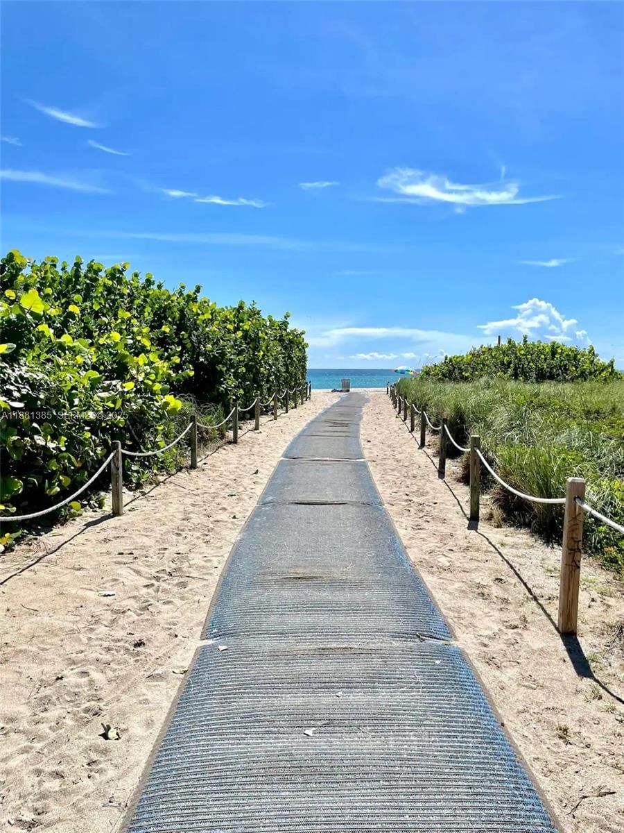 Real estate property located at 7326 Collins Ave #207, Miami-dade, Welworth Condo, Miami Beach, FL