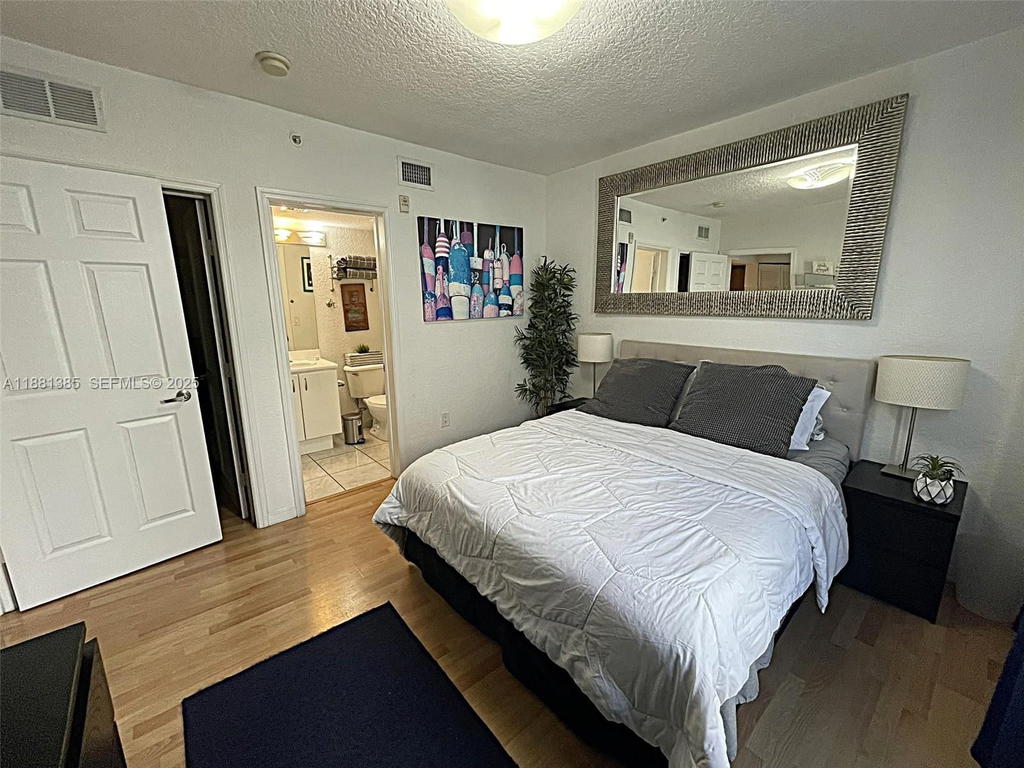 Real estate property located at 7326 Collins Ave #207, Miami-dade, Welworth Condo, Miami Beach, FL